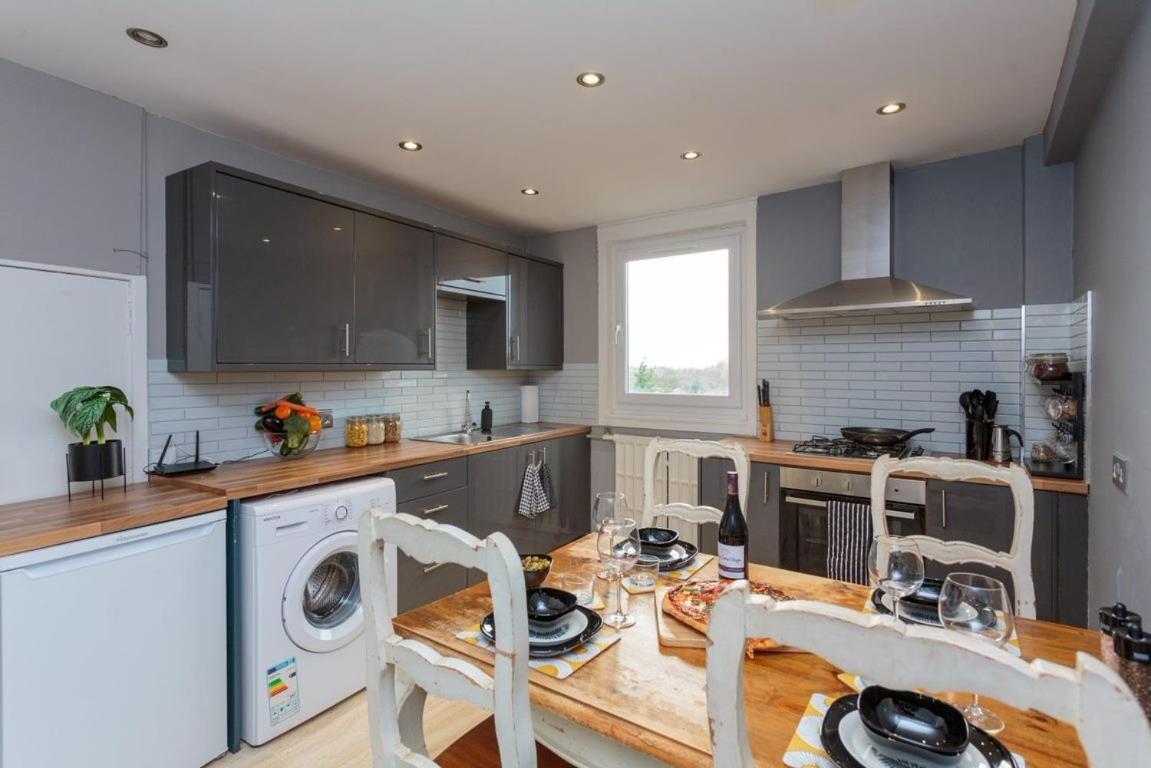 Gorgeous 3-Bed Flat, 15 Minutes To City Centre 에든버러 외부 사진